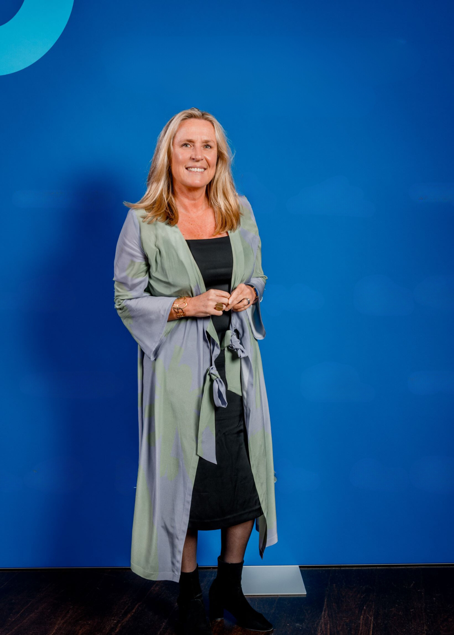 Photo of Iris Bohnet standing
